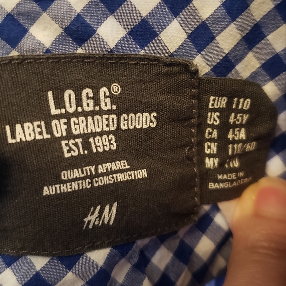 3/$30 H&M Shirt - Picture 3 of 4